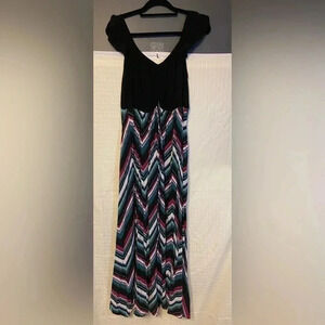 Torrid Maxi Dress Womens  Size 2 Black Striped Pink  Pockets